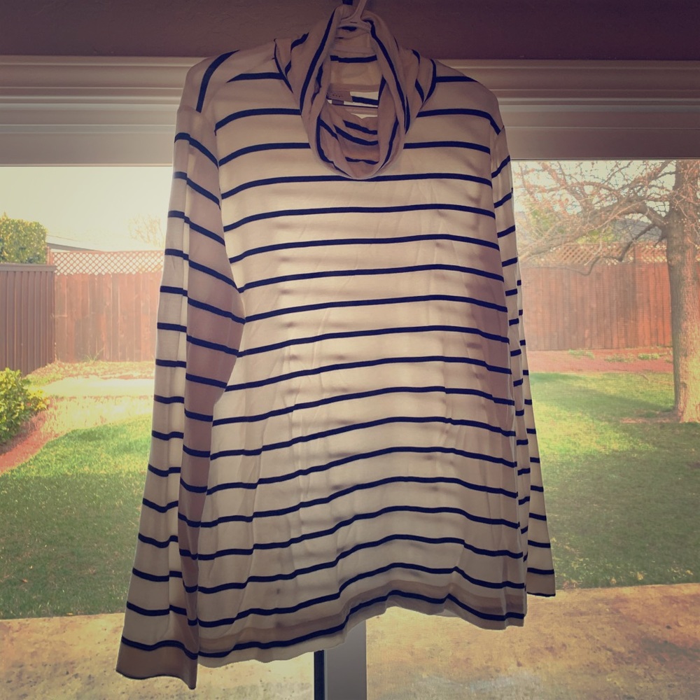 Long sleeved shirt